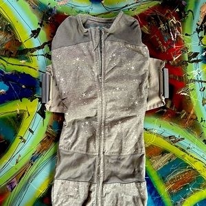 Size Small - Happiest Baby SNOO sack swaddle wrap - Grey melange with stars